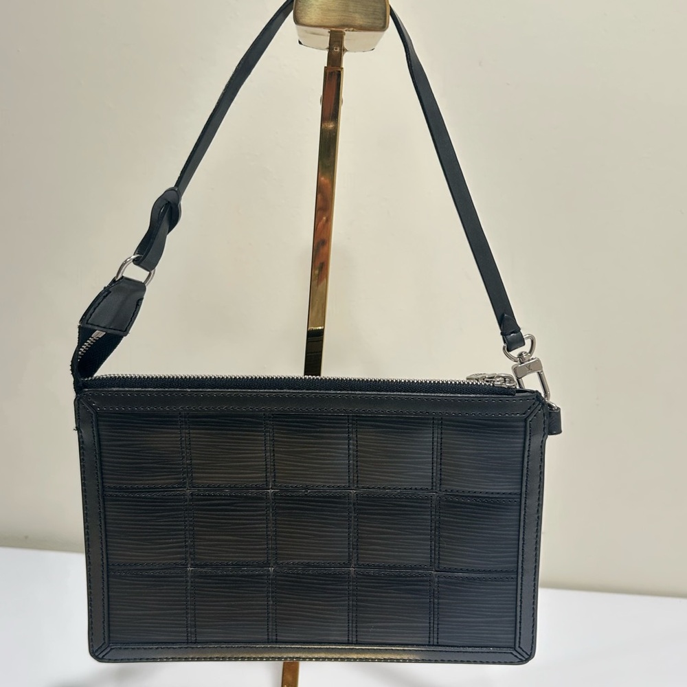 Louis Vuitton Epi Delmonico Pochette - Picture 5 of 11